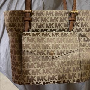 Michael Kors Jet Set Signature Beige Luggage Tote